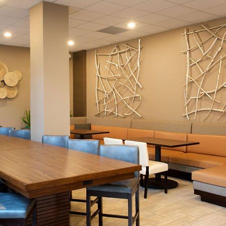 Embassy Suites By Hilton Seattle Bellevue Esterno foto