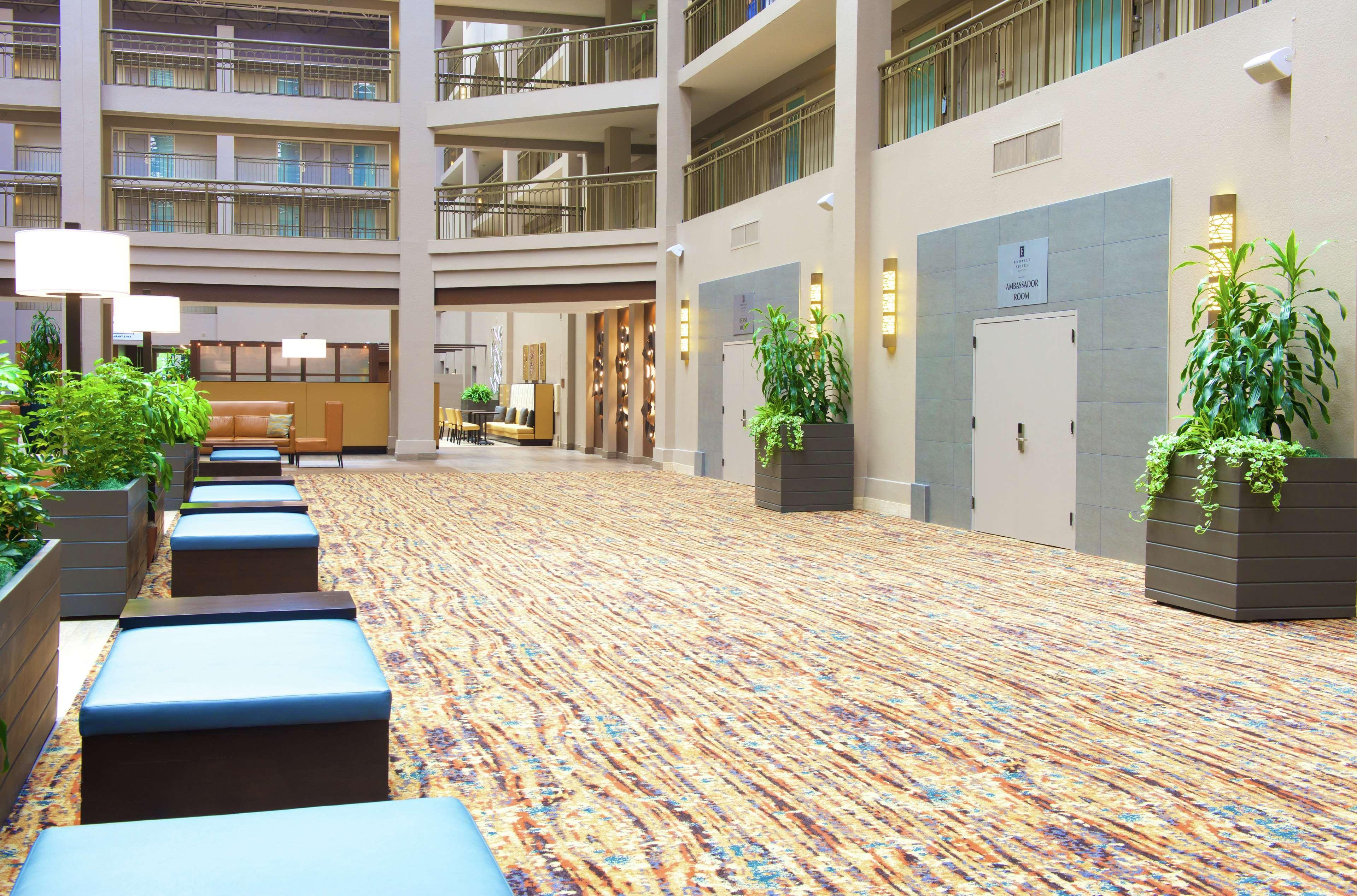 Embassy Suites By Hilton Seattle Bellevue Esterno foto