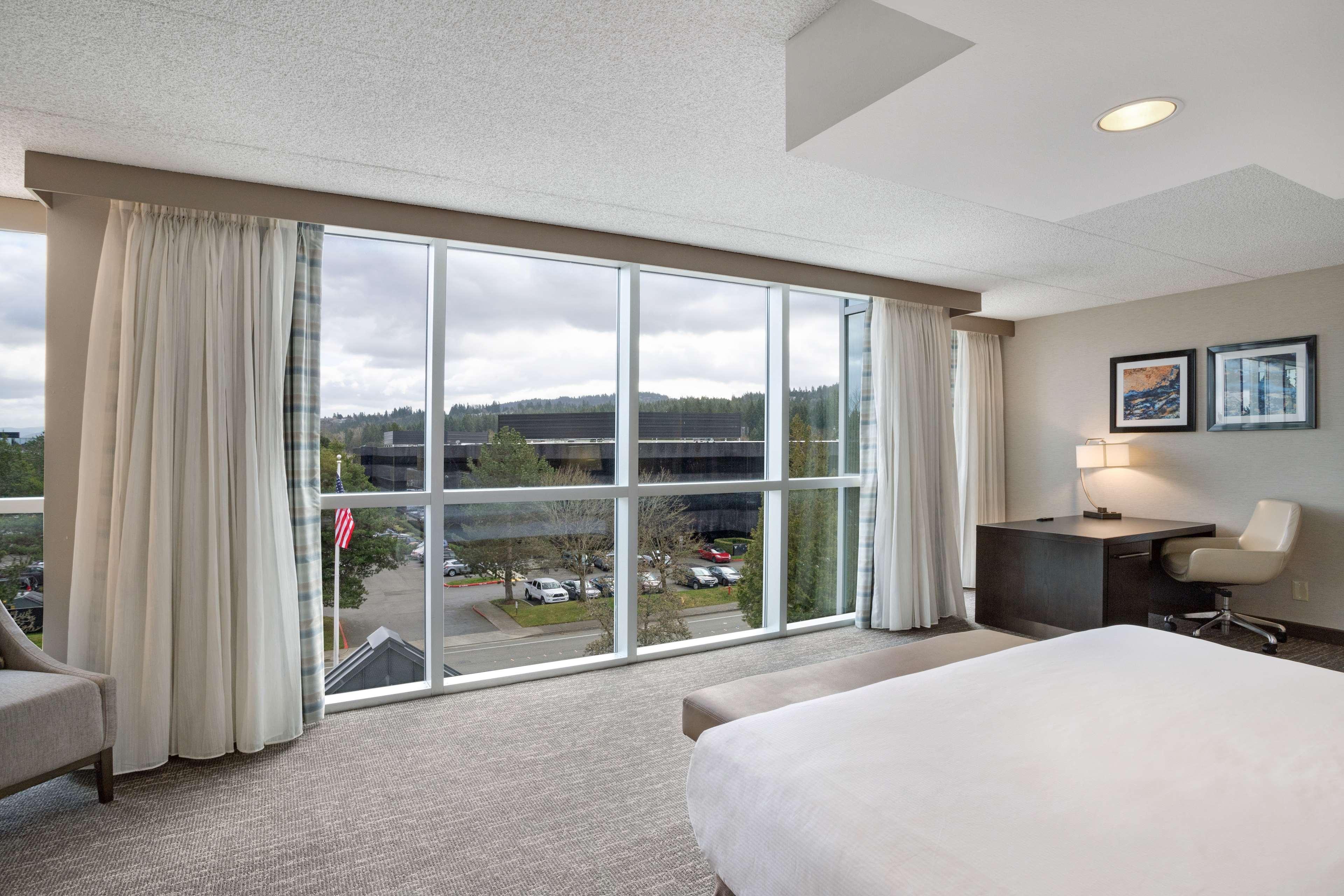 Embassy Suites By Hilton Seattle Bellevue Esterno foto
